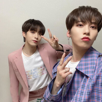 ONEUS
cr.official_oneus