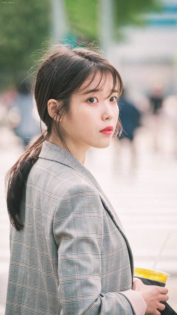 IU 女爱豆壁纸