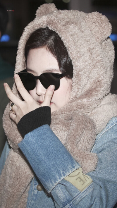 可可爱爱没有脑袋，煎妮。(*˘︶˘*).。.:*♡