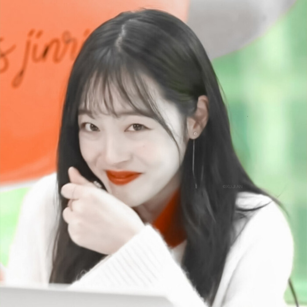 -崔雪莉-
-就算星星碎掉了，溢出的光也很好看-
•cr：许不徐•原 起司眠•不可二改二传注明•