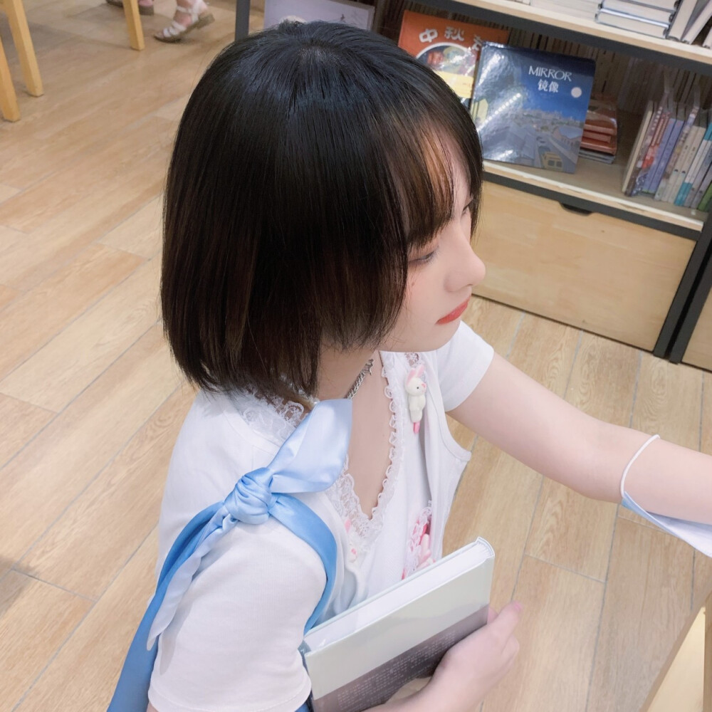 黛鹿嘉子