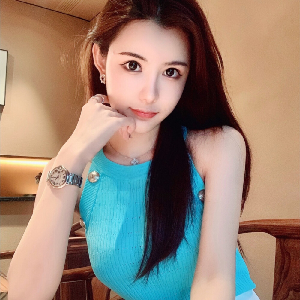 女头
诗梦瑶自截