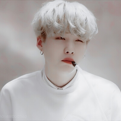 Ban_V su
方亦塔
【猫猫委屈 呜呜呜】