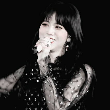 “既然把我的心打乱了，那什么时候把我的床打乱呢。?”
金智秀 jisoo
原截 乔宴之
