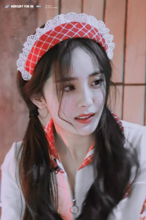 杨幂的图片来了，快快收藏