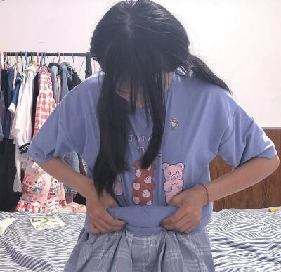 -女头
想不出文案，想你。