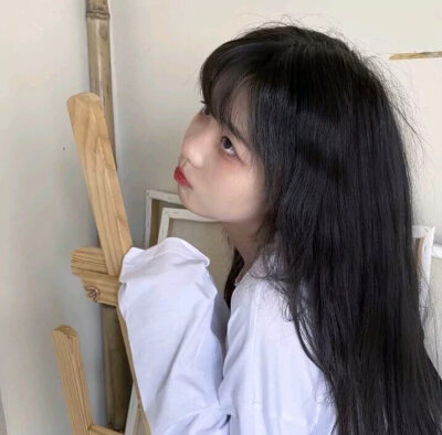 -女头
“我爱你 如鲸向海 似鸟投林 不可避免 退无可退”