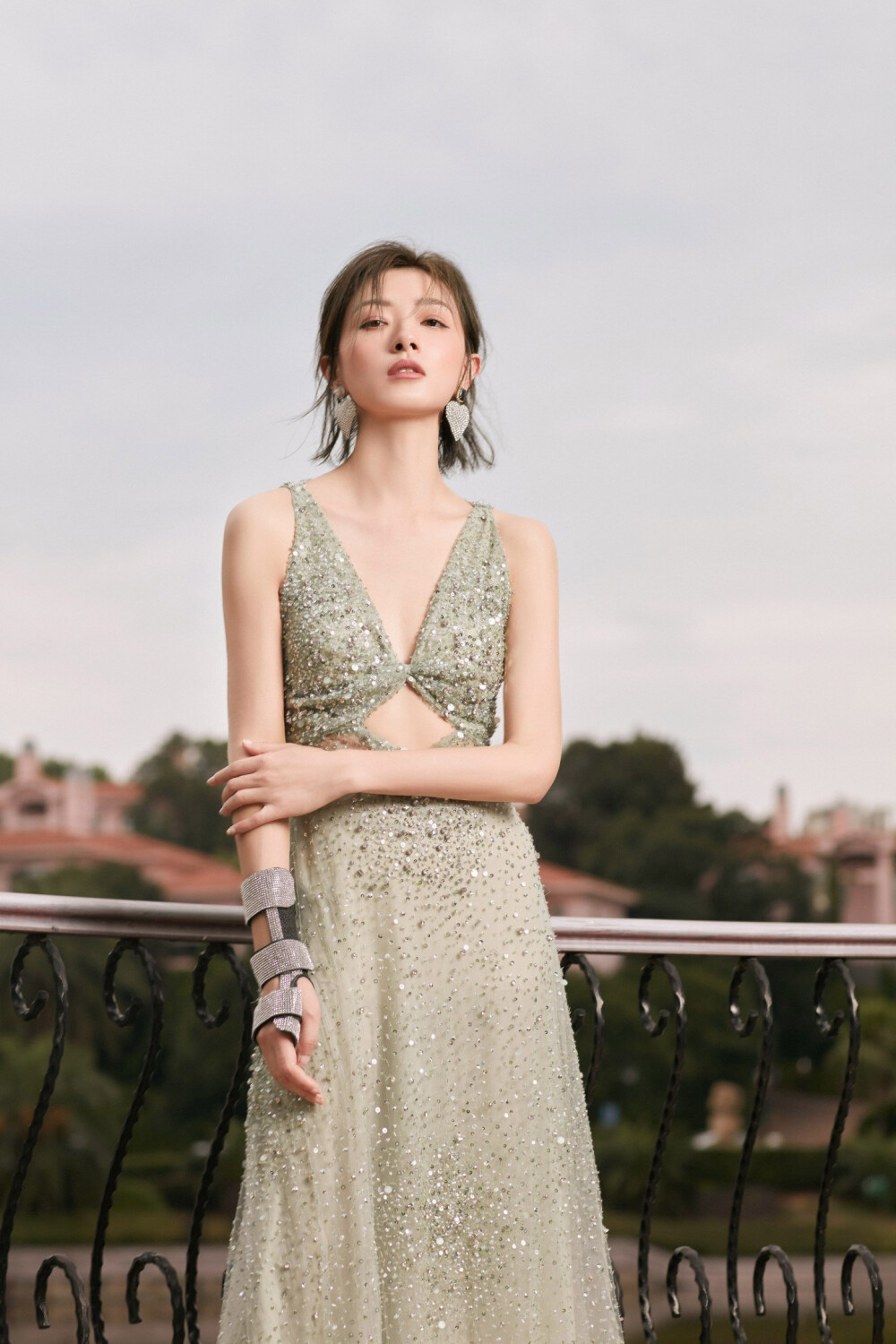 dress:valentino pf20