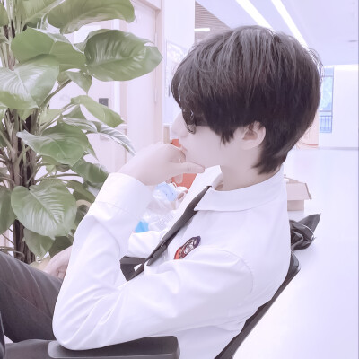 滤镜快点易眠笙
禁二改，二转
抱图dd