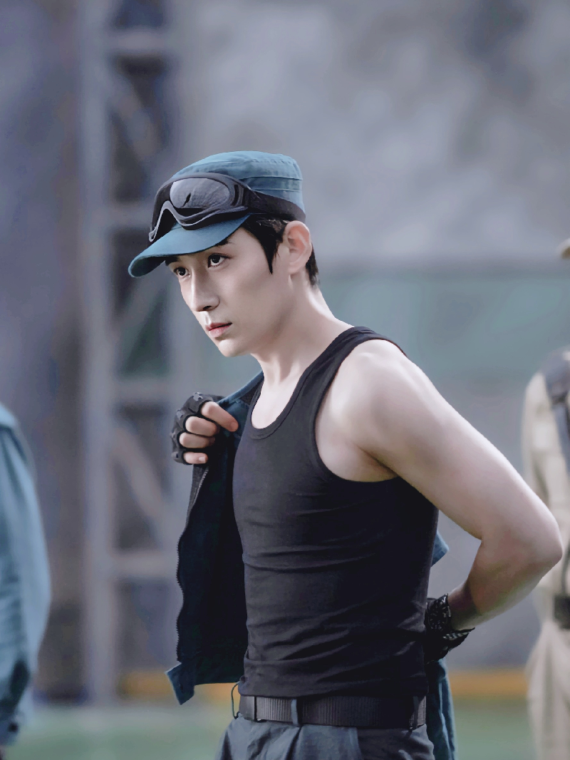 铁三角合则所向披靡,分则各自为王,可分的时候,身上