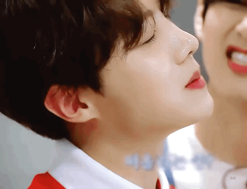 郑号锡 动图，侵删