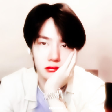 王一博·乳酸饮料
礼貌拿图，二传注明原处江亦，禁二改❌