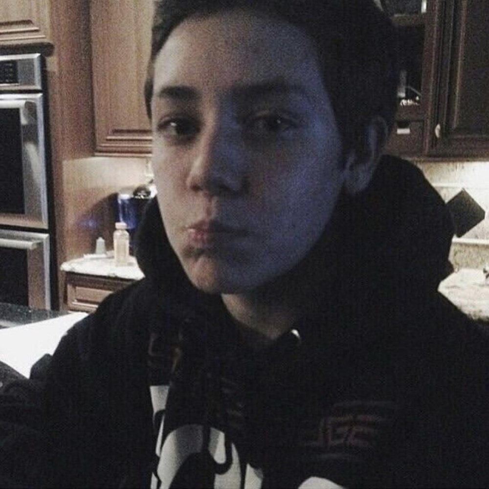 Ethan Cutkosky/卡尔