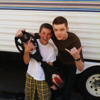 卡梅隆莫纳汉/Ethan Cutkosky/卡尔/伊恩