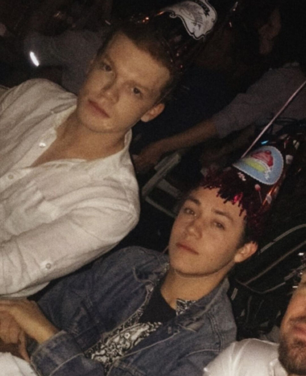 卡梅隆莫纳汉/Ethan Cutkosky/卡尔/伊恩