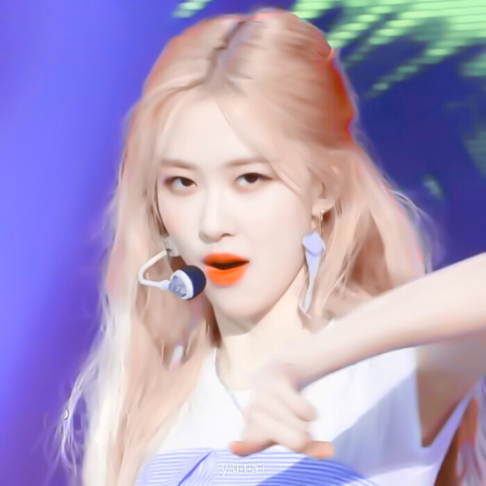 ROSÉ
©️沈喻晴
原截江纪然