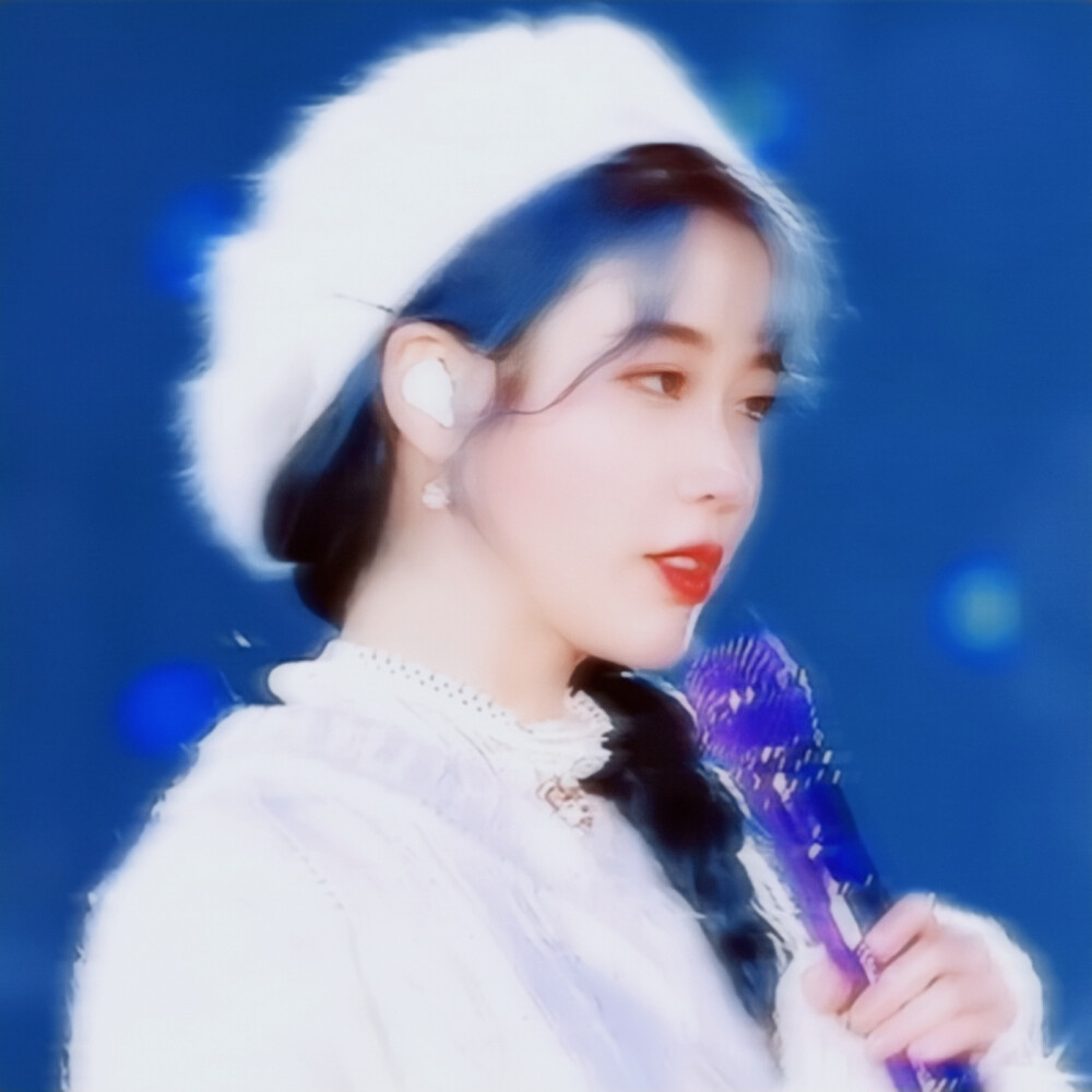 IU
原截沈啾妍