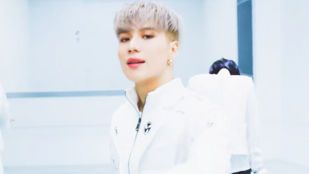 100 MV自截修图
泰民 Kai橙光