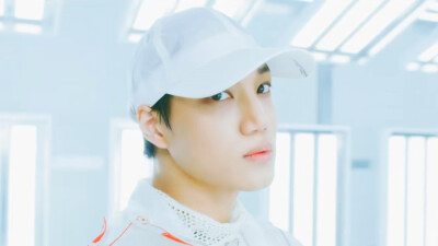 100 MV自截修图
泰民 Kai橙光