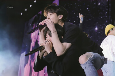 防弹少年团
BTS