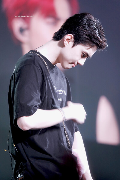 ©CanUKeepASecret
奶勋呜呜呜，改了踹我！