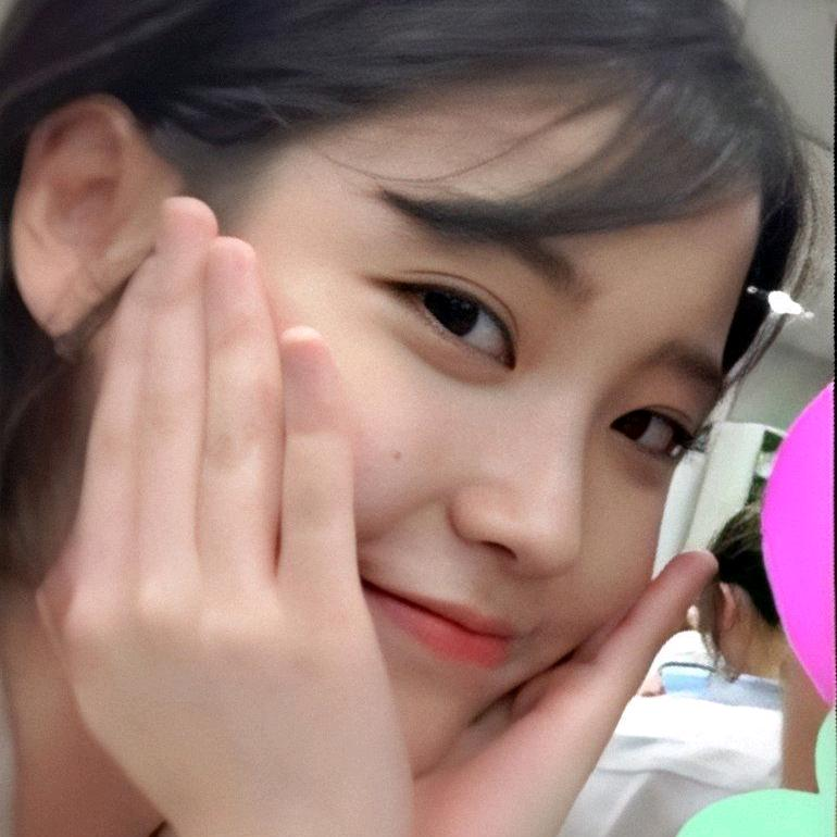 IU