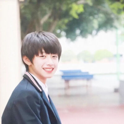 推荐帅哥朱志鑫❤️