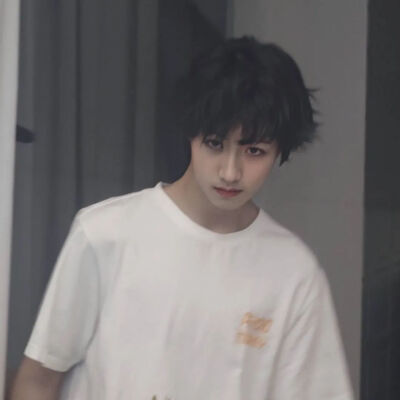 推荐帅哥朱志鑫❤️