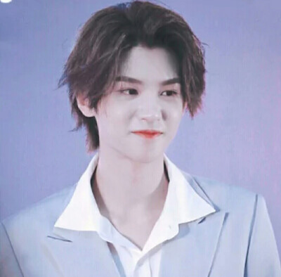 黄明昊