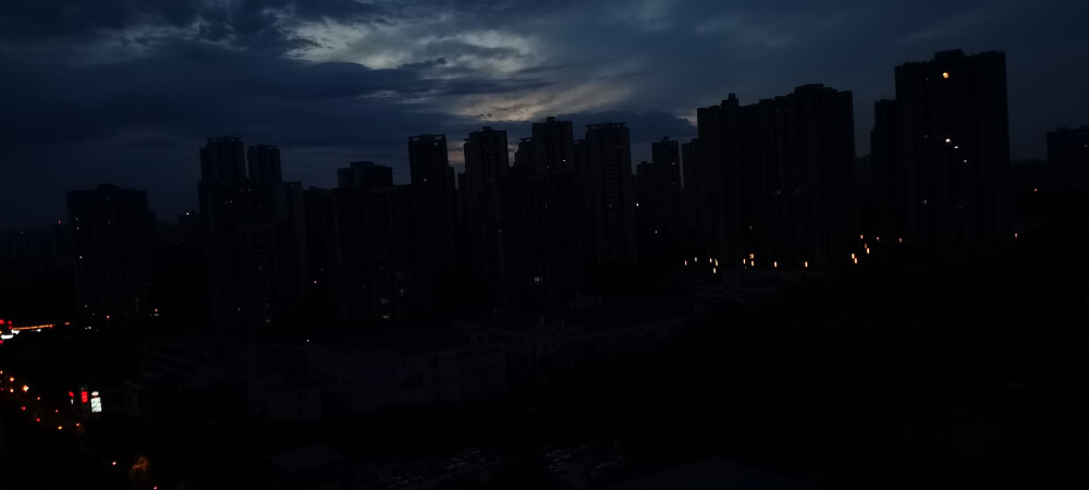 夜晚街景