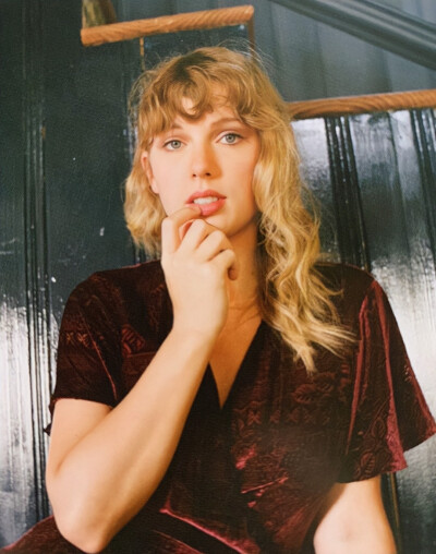 Taylor Swift - folklore 写真
修复[weibo@抹茶夢境-]