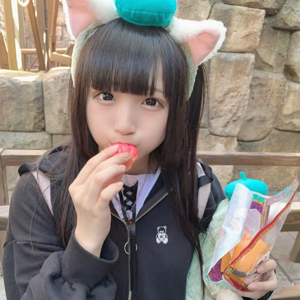 可我偏要摧毁所有的好感