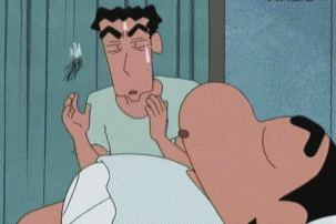 GIF.
小鹿轻轻的低下头 躲在野花里.