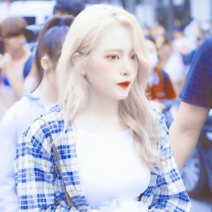 
# 盛 夏 暖 风
金艺琳/陈泤。