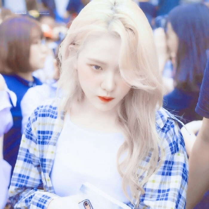 
# 盛 夏 暖 风
金艺琳/陈泤。