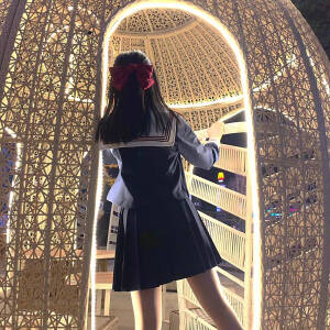 我爱你有种左灯右行的冲突