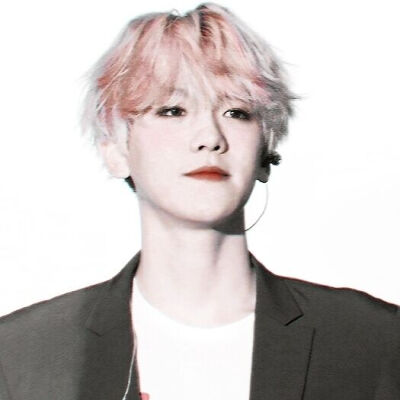 
：月亮是想念你时候的藏窖
