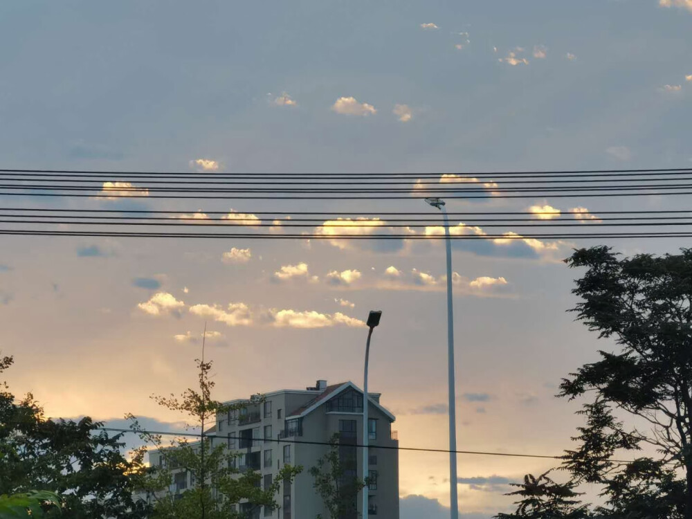 这个夏天，除了热点剩下哪都好