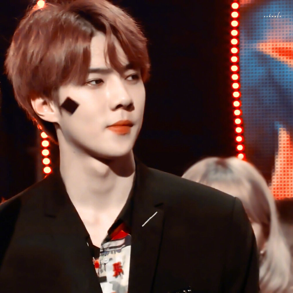 吴世勋 SEHUN