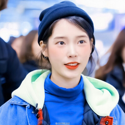 "Blue Side."
＃IU
ALL禁，可当头像。
©️.Boxgame3