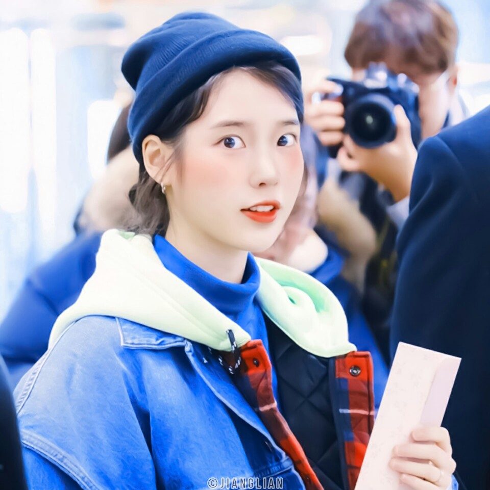 "Blue Side."
＃IU
ALL禁，可当头像。
©️.Boxgame3