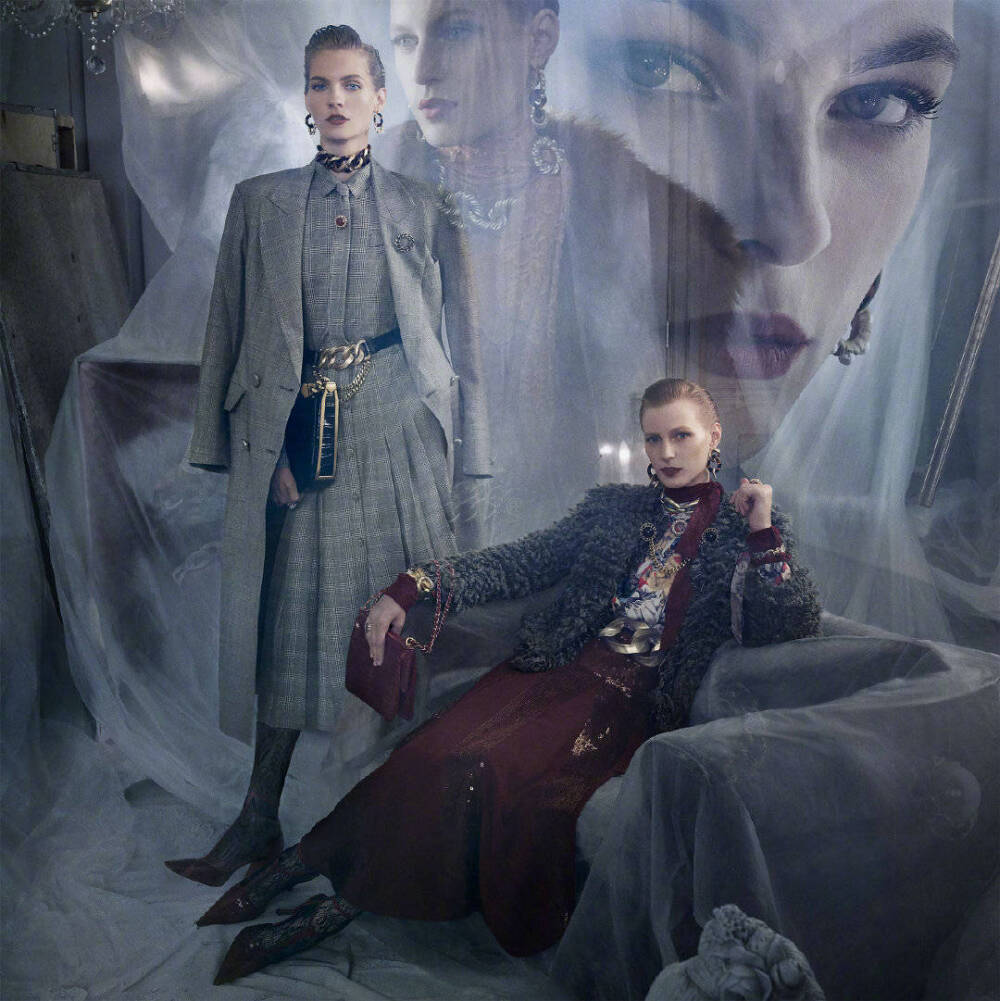 Zara 2019秋冬女装广告
模特：Karolin Wolter, Julia Nobis, Irina Kravchenko, 张丽娜, Adut Akech, Vittoria Ceretti
摄影师：Steven Meisel
造型师：Karl Templer
[weibo@Princeblogboy]