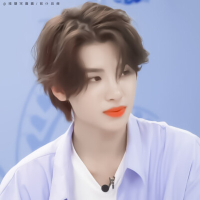 黄明昊
原江纪然