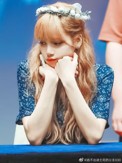 lalisa manoban ☪ 甜豆莎