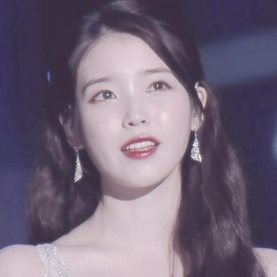iu头像