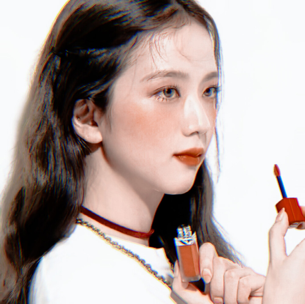 
JISOO & Lipstick