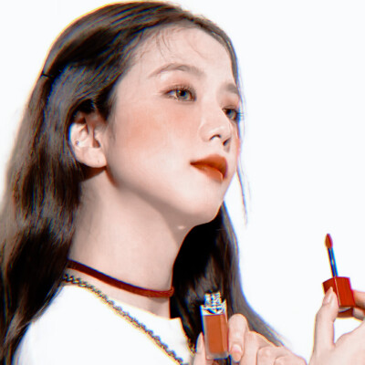 
JISOO & Lipstick