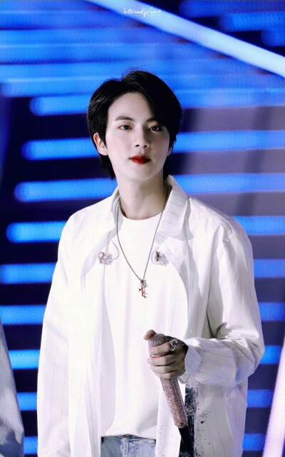 -金硕珍JIN
cr.JINs1204