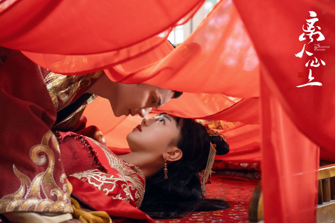 离人心上
郑成业
胡意旋