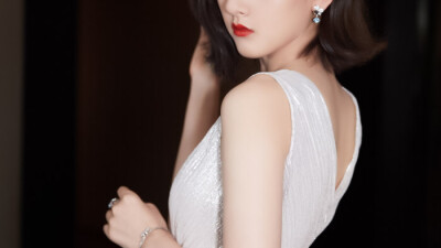 橙光女主素材
使用收藏dd标明宋嘉嘉